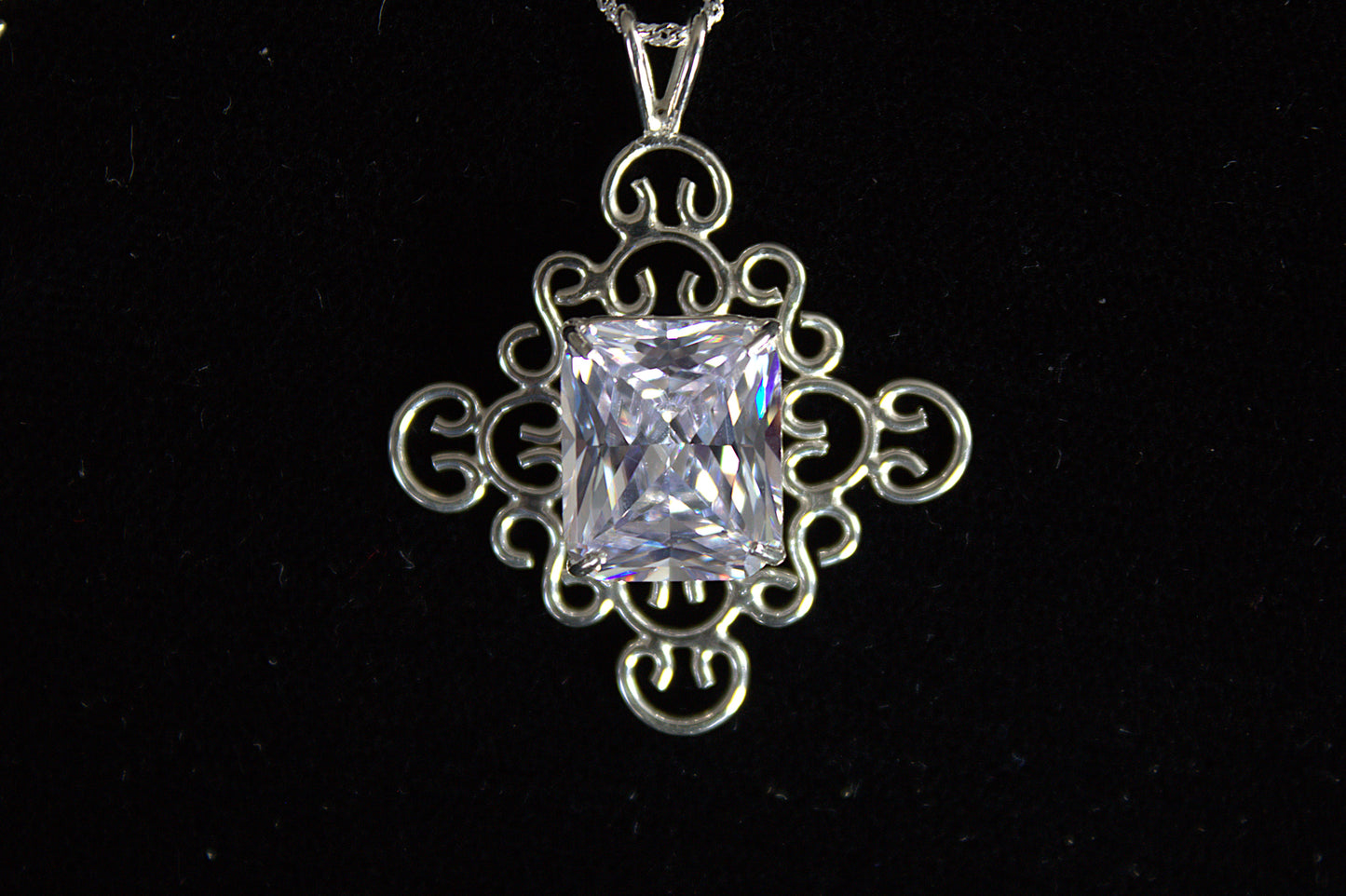 Sterling Silver Vintage Filigree Lace Pendant
