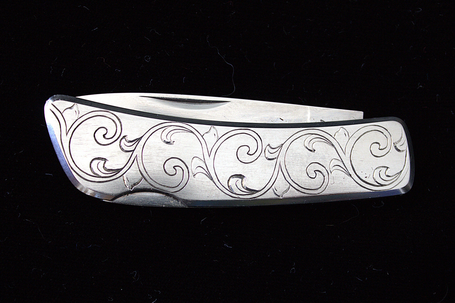 Engraved Floral Scroll Folding Knife